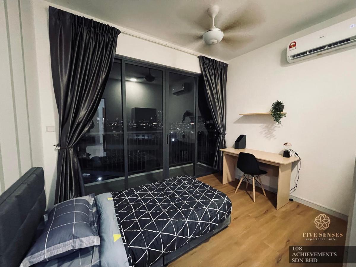 Riana South Condominium